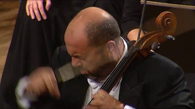 Enrico Dindo in Tchaikovsky Variations on a Rococo Theme Op. 33 for Cello and Orchestra смотреть онлайн