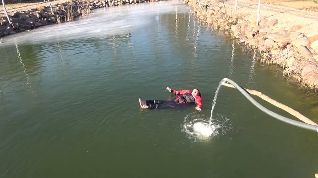 Испытание костюма-поплавка смотреть онлайн