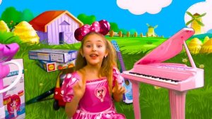 Sasha play toy guitar music challenge and sing kids Nusery rhymes Songs.ساشا&ماكس يغنون اغانى اطفال