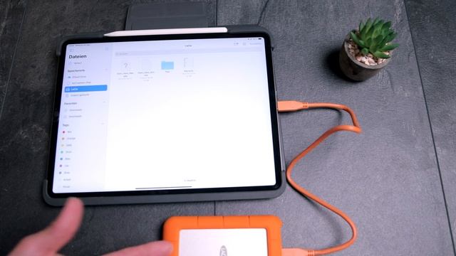 LaCie Rugged | 5TB Thunderbold USB-C hard drive | iPad and MacBook test | [4K] смотреть онлайн