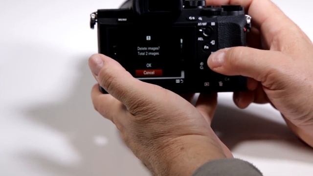 SONY a7 II TUTORIAL | How To Delete Images on Sony Alpha 7 II Cameras смотреть онлайн