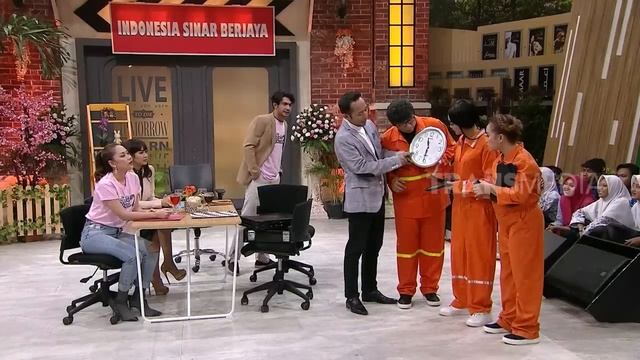 Reza Rhadian Marahi Pemain OVJ | OPERA VAN JAVA (25/03/19) Part 4 смотреть онлайн