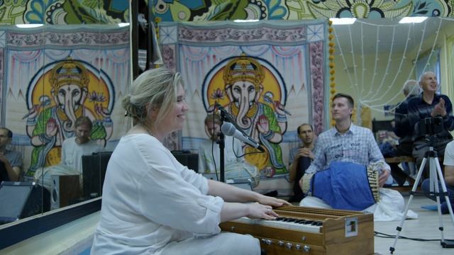 Нрисимхи деви даси, Киртан и Шри вайшнава пранама, 2023, 19 мая, Харинама клуб, Ижевск смотреть онлайн