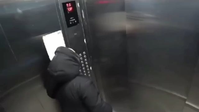 умный лифт с Алисой 😁😁😁