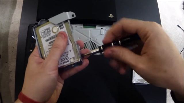 Replacing/upgrading the PlayStation 4 Hard Drive смотреть онлайн