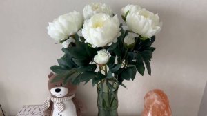 Можно ли держать искусственные цветы дома