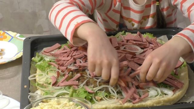 DIY ГИГАНТСКАЯ ПИЦЦА БУРГЕР. Huge PIZZA BURGER смотреть онлайн