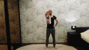 Упражнения с пятилитровой бутылкой воды