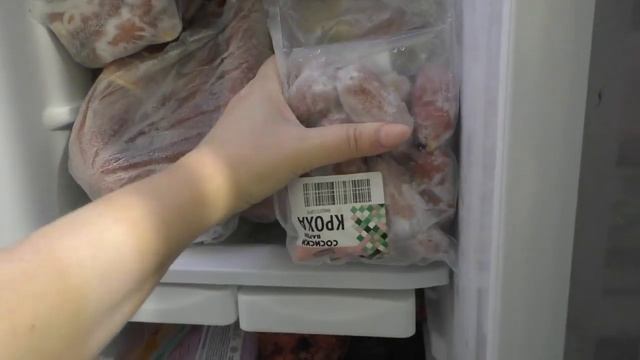 НАШИ ЗАПАСЫ ПРОДУКТОВ ВПРОК//ЧТО У МЕНЯ В ХОЛОДИЛЬНИКЕ И НЕ ТОЛЬКО... смотреть онлайн