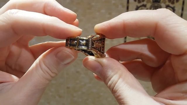 Мужской перстень "Александр Македонский" из золота с драг. камнями смотреть онлайн