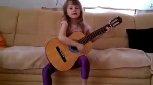 Песня 'детство детство ты куда бежишь' в исполнение Алины 6 лет....