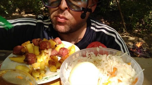 МУКБАНГ ЖАРЕНАЯ КАРТОШКА С КОЛБАСОЙ / ОБЖОР КАРТОШКА ЖАРЕНАЯ смотреть онлайн