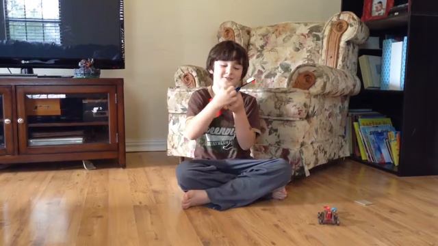 Elijah rocks! Legos and angry birds on a catapult. смотреть онлайн