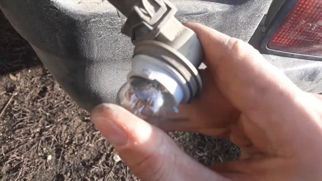 How to change the rear fog light in your VW Transporter T4 смотреть онлайн