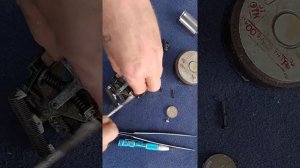 Как размагнитить часы или инструмент бритвой.