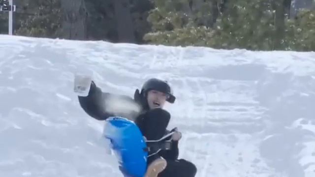 У Феликса была цель не пролить воду а у остальных выжить???? смотреть онлайн