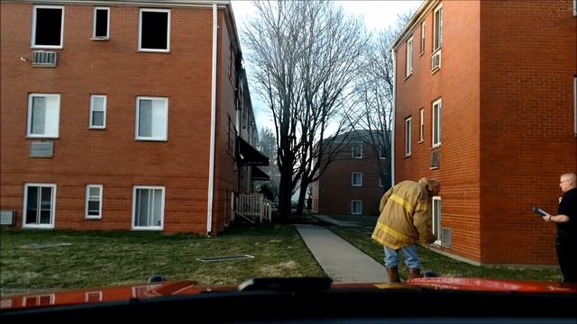 Newark Ohio Fire Department 2 Alarm Apartment Fire 967 Grafton Command View смотреть онлайн
