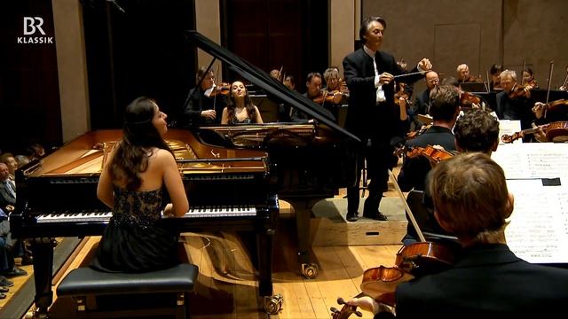 W.A.Mozart Concerto for Two pianos and Orchestra KV.365 смотреть онлайн