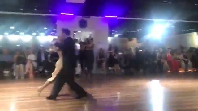 Analía Centurión y Jeremías Fors bailando La Mariposa en la MILONGA LAS PEBETAS en MIAMI - FLORIDA смотреть онлайн