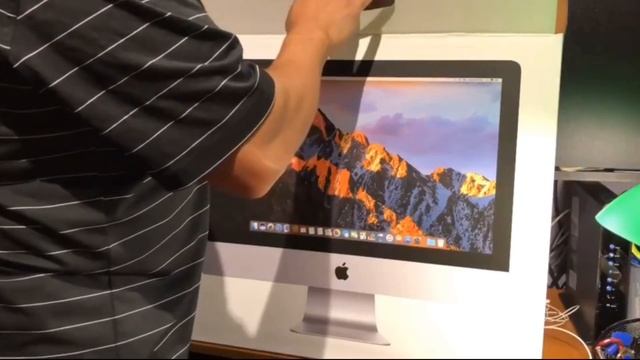 Apple iMac 21.5" 4K (2018): Unboxing & Review смотреть онлайн