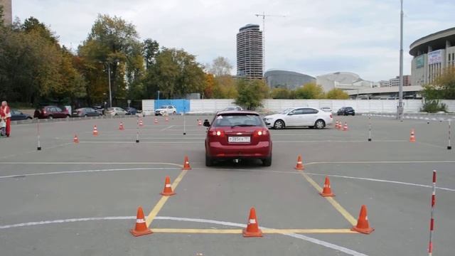 Заезд в бокс задним ходом смотреть онлайн