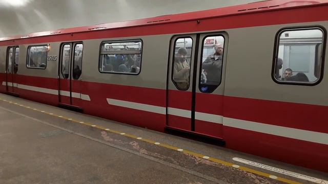 Появился Юбилейный на красной линии смотреть онлайн