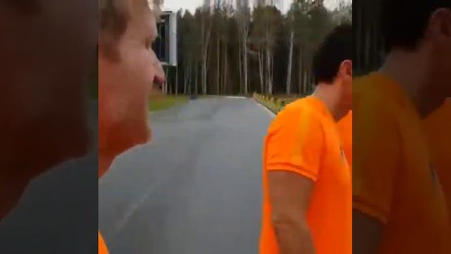 Стрелковая тренировка А.Волкова и А.Шипулина совместно с "Уральскими пельменями" (июнь 2017) смотреть онлайн