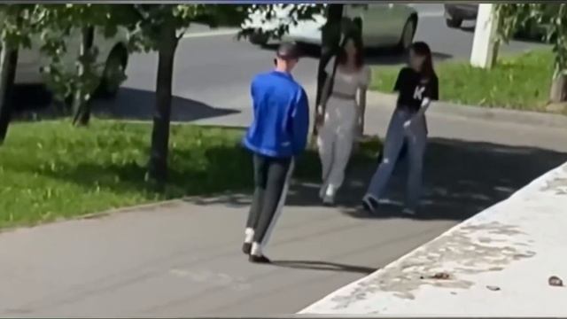 Пранк над прохожими. Чебоксары. смотреть онлайн