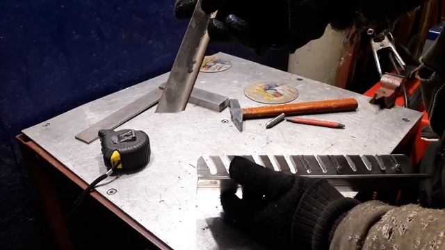 Кронштейн для гаечных ключей. Крепление инструмента на стену. смотреть онлайн