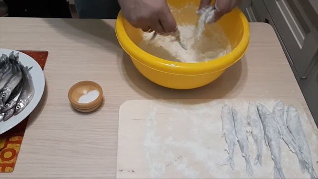 Корюшка жареная. Очень вкусно, просто и быстро. смотреть онлайн