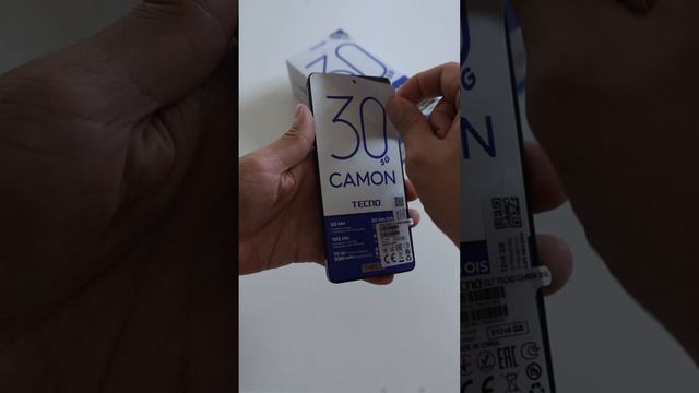 Распаковка Tecno Camon 30 5G смотреть онлайн