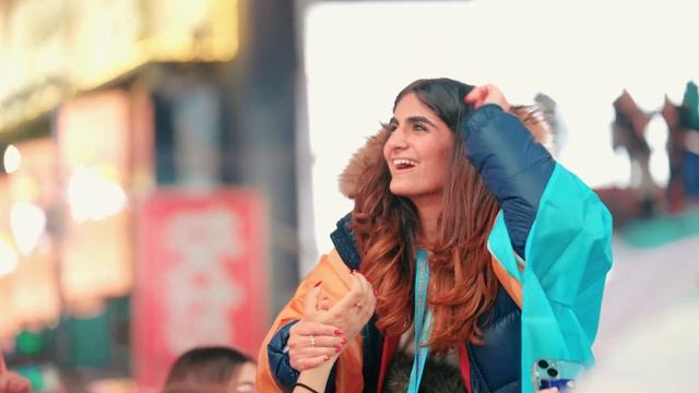 Jewish Pride in Times Square! - Watch 5000 Jewish teens take over Times Square смотреть онлайн