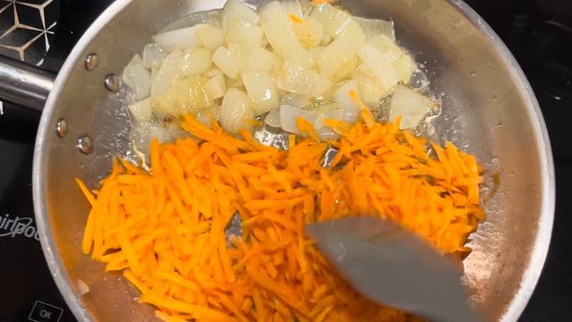 Борщ по-закарпатськи , якщо у вас є білі гриби зібрані на полонині, хвостик і вуха дикого кабана