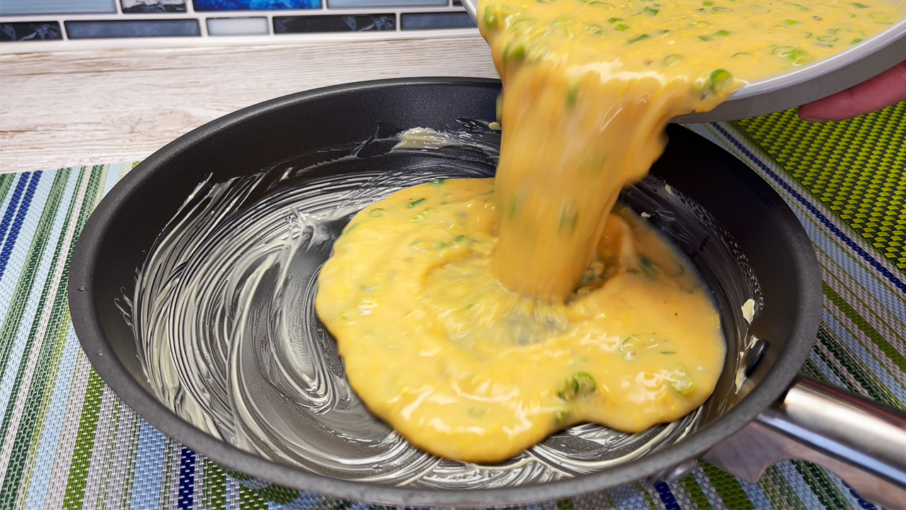 Если у вас нет времени, приготовьте этот омлет. Всего 5 ингредиентов❗️ Дешево и просто❗️