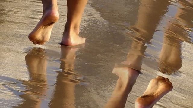 Я готов целовать песок, по которому ты ходила. смотреть онлайн