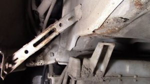 ПОДКРЫЛКИ БЕЗ САМОРЕЗОВ. Как монтировать подкрылки. Замена и установка передних локеров на ТЛК 100