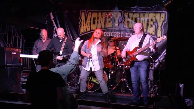 Smoke On The Water смотреть онлайн