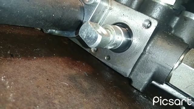 Ремонт гидрораспределителя 4р40 и тросового привода INDEMAR на минитракторе МТЗ смотреть онлайн