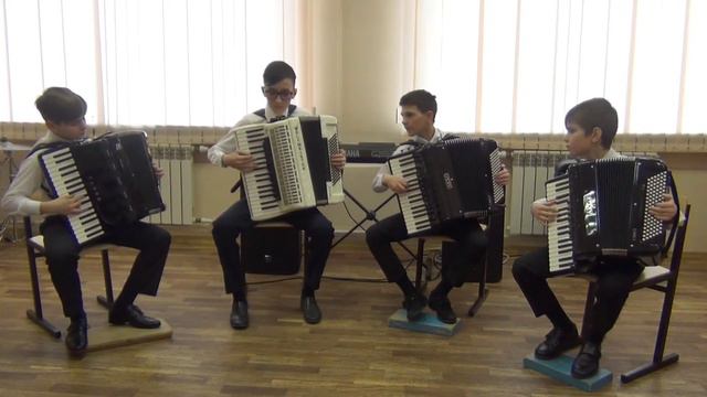 р.н.п. "Пойду ль я, выйду ль я", квартет аккордеонистов СТАМ смотреть онлайн