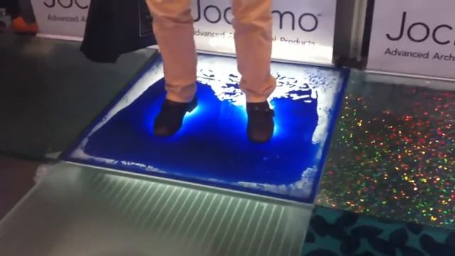 Liquid Effected Hard Floor смотреть онлайн