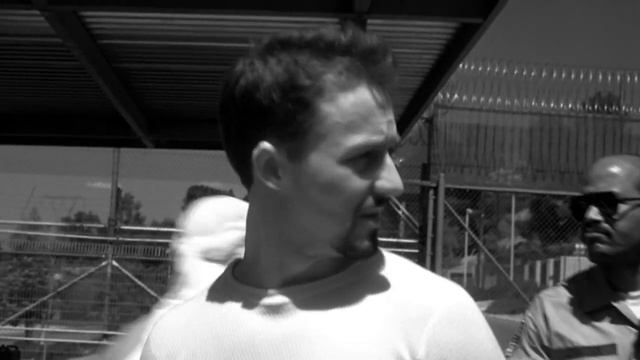 АМЕРИКАНСКАЯ ИСТОРИЯ ИКС. Дерек выходит из тюрьмы. смотреть онлайн