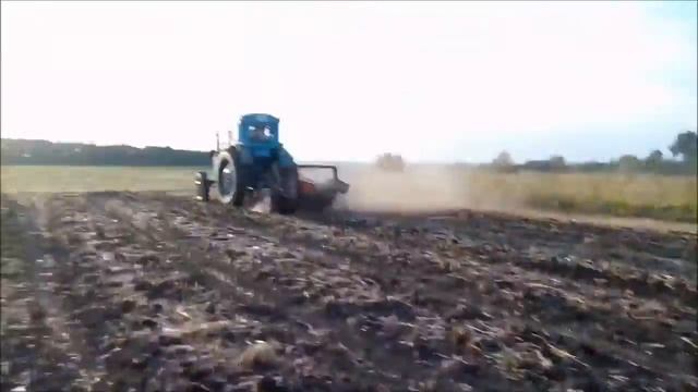Копаем картошку на тракторе смотреть онлайн