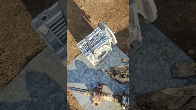 замена червячного редуктора смотреть онлайн