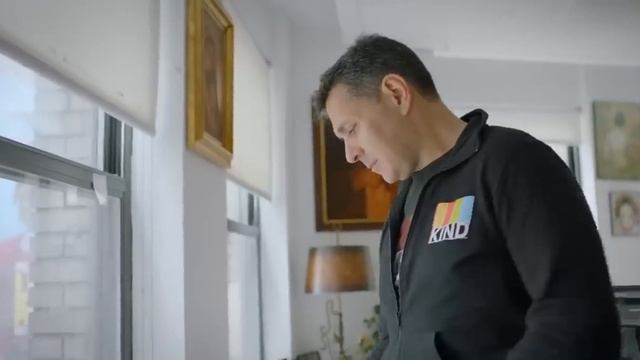 The Story Behind the Name KIND® Snacks with Founder Daniel Lubetzky смотреть онлайн