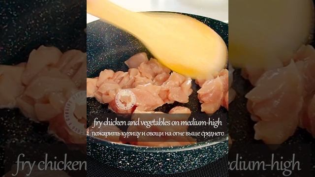 У вас есть рис? Попробуйте приготовить это! Вкуснейший жареный рис с овощами и яйцом по-корейски смотреть онлайн