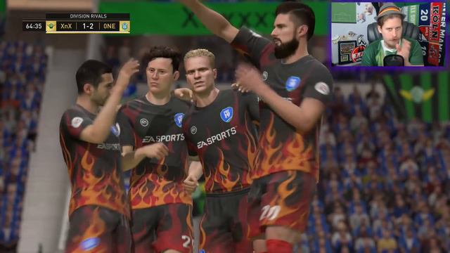 THE GLITCHED ICON?! 93 PRIME ICON MOMENTS BERGKAMP PLAYER REVIEW! FIFA 19 Ultimate Team смотреть онлайн