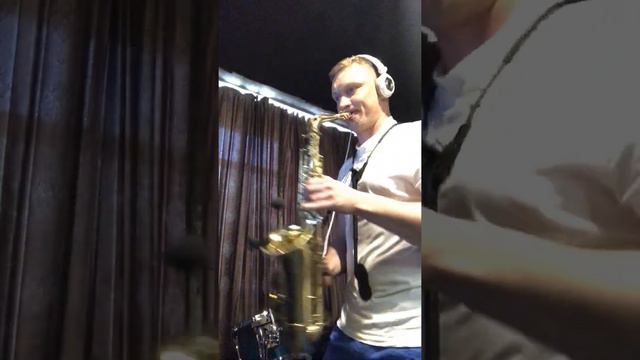 Crazy Frog Sax смотреть онлайн