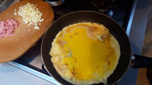 БЫСТРЫЙ ЗАВТРАК / Как приготовить Вкусный Омлет / Вкуснота Неописуемая! смотреть онлайн
