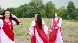 Танцевальная композиция «Иван Купала» в исполнении хореографического ансамбля «Вояж» ЦКР «Оскол».