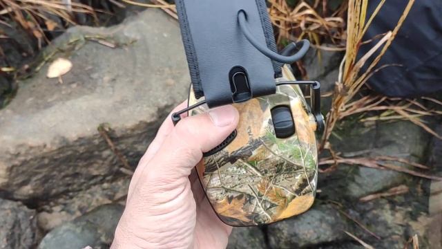 Активные наушники ZOHAN. Удобная вещь для засидки и стрельбы. смотреть онлайн